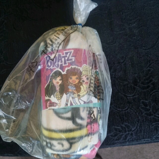 Bratz 'hashtag' Fleece Blanket Vintage