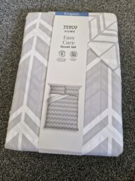 Tesco Grey And White Duvet Set Geo Reversible King Size With