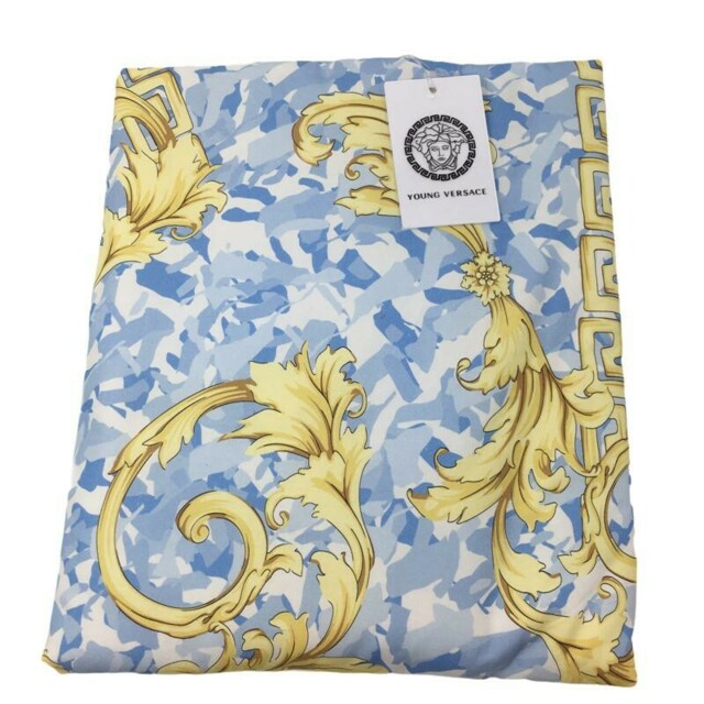 Young Versace Baroque Print Outdoor Blanket - 72 X 72cm