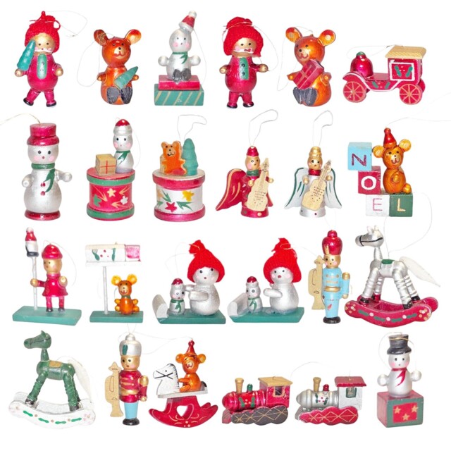 Christmas Tree Decorations 24 Traditional Hanging Wooden Ornaments