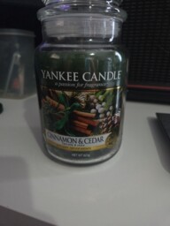 Yankee Candle Large 623g, Cinnamon & Cedar