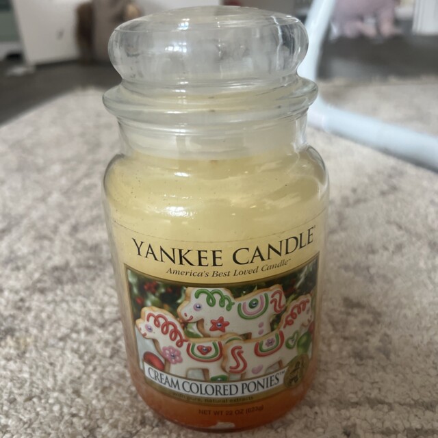 Yankee Candle Cream Colored Ponies Large 22oz