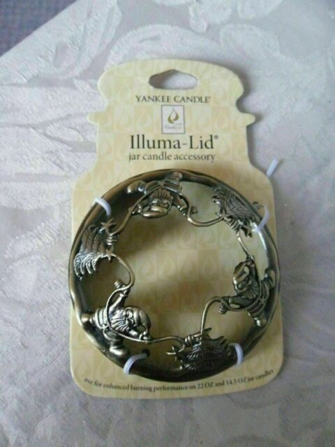 Yankee Candle Merry Christmas Santa & Trees Large Jar Illuma-lid Bnoc