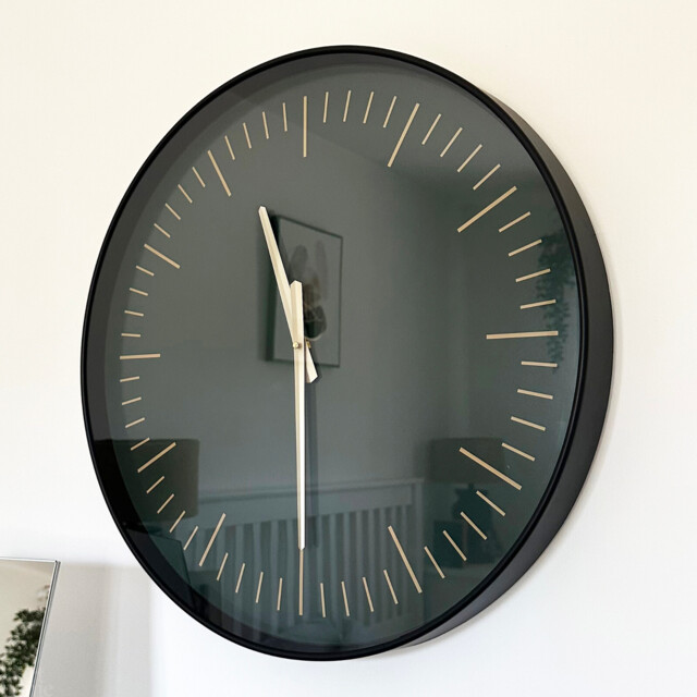 Black And Gold Wall Clock 50cm Round Plastic Frame Battery Operated