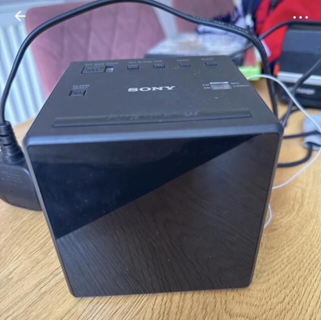 Sony Icf-c1 Cube Clock Radio - Black
