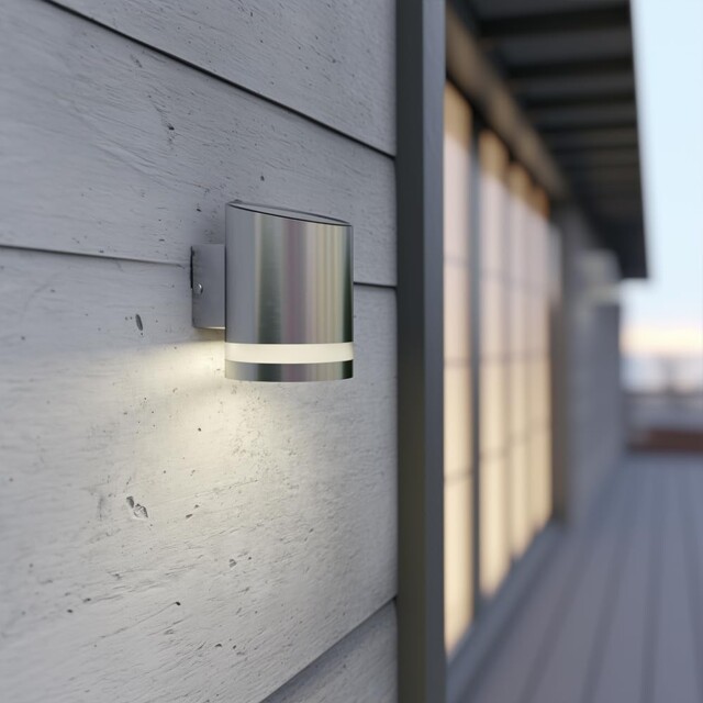 Solarcentre® Truro Solar Powered Outdoor Wall Light Dusk Till Dawn,