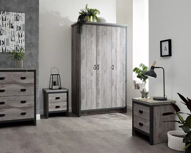 Boston 4 Piece Set 3 Door Wardrobe 4 Drawer Chest And 2 Bedside Cabs