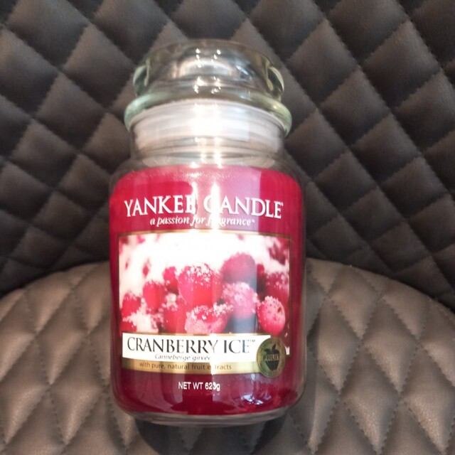 "Yankee Candle "" Cranberry Ice "" 2013 Rare Large Jar 623g"