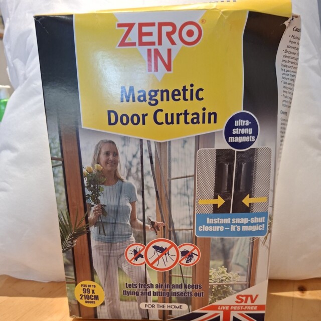 Zero In Magnetic Fly Insect Door Curtain 99cm X 210cm Zer236