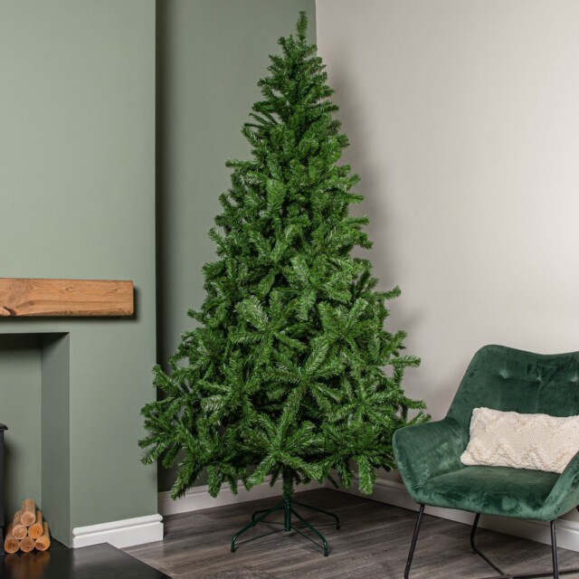 8ft Colorado Spruce Christmas Tree In Green With 1095 Tips