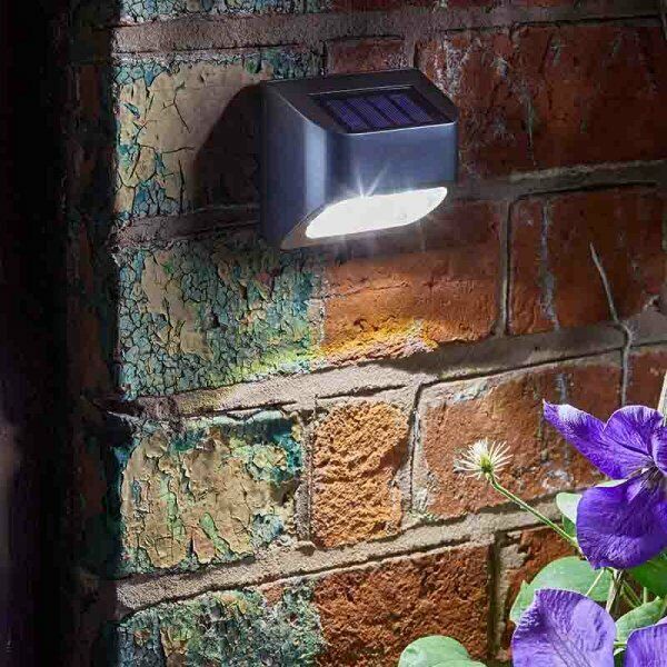 Solar Powered Premier Wall Fence & Post Light 10 Lumen Led Garden