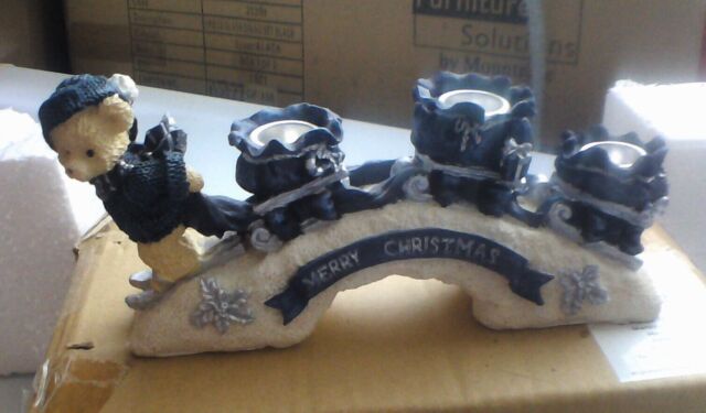 Kleeneze 80470 Skating Bear Merry Christmas Sleigh Snowy Bridge Candle