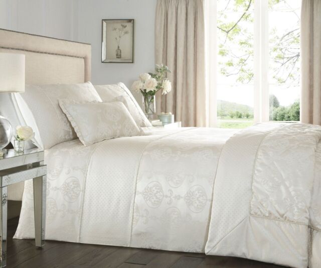 Katherine Ivory Luxury Quilited Bedspread Throwover 200cm X 230cm