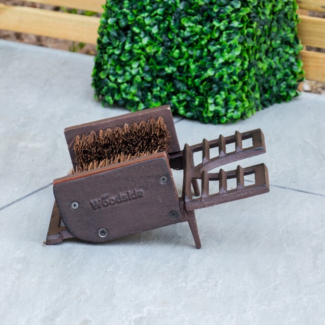 Woodside Cast Iron 3 In 1 Boot Brush, Jack & Scraper Outdoor Shoe Mud