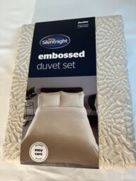 Silentnight Embossed Duvet Set Double 200x200cm