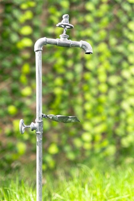 Novelty Metal Bird Feeder Garden Cast Iron Birdcare Seed Nut Station