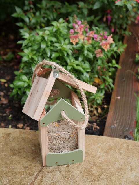 Wildlife World Bird Barn Small Wild Bird Garden Feeder Outdoor Wild