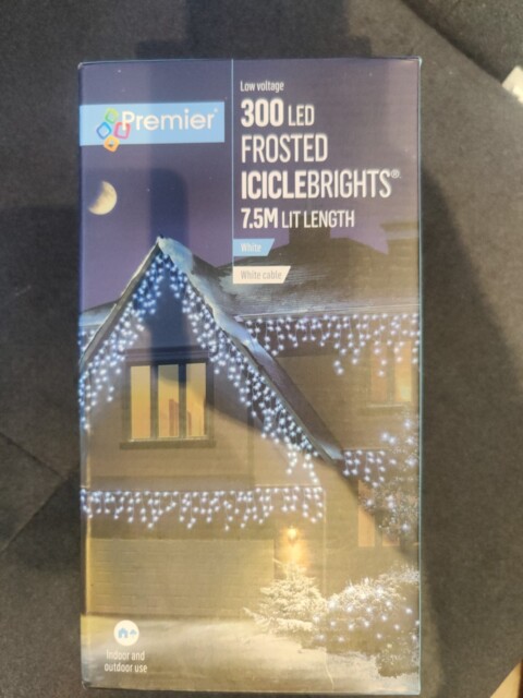 300 Led Frosted Hanging Christmas Lights (white)