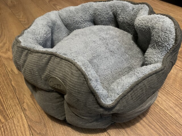 Ancol Sleepy Paws Oval Dog Bed Grey 50cm X 50cm, Size Small, Pets