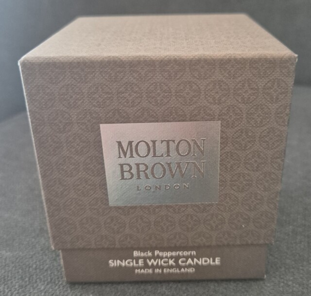 Molton Brown Spicy Scent Black Peppercorn Single Wick Candle - 180g