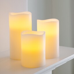 Lights4fun Set Of 3 Real Wax Battery Operated Flameless Led Candles