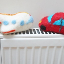 Car Shape Wool Baby Rattle Shaker Red Blue Yellow Green Felted Easter Gift Natural Toddler Toy Game Waldorf Montessori Boy Girl Unisex - thumbnail 4