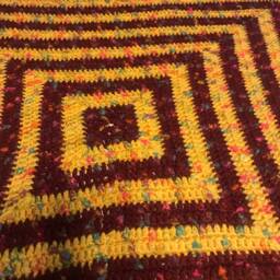 Burgundy & Gold Squarer Blanket - thumbnail 2
