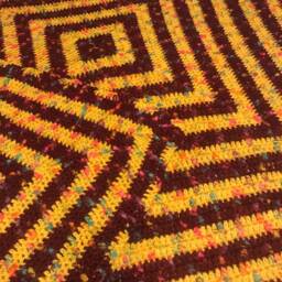 Burgundy & Gold Squarer Blanket - thumbnail 3