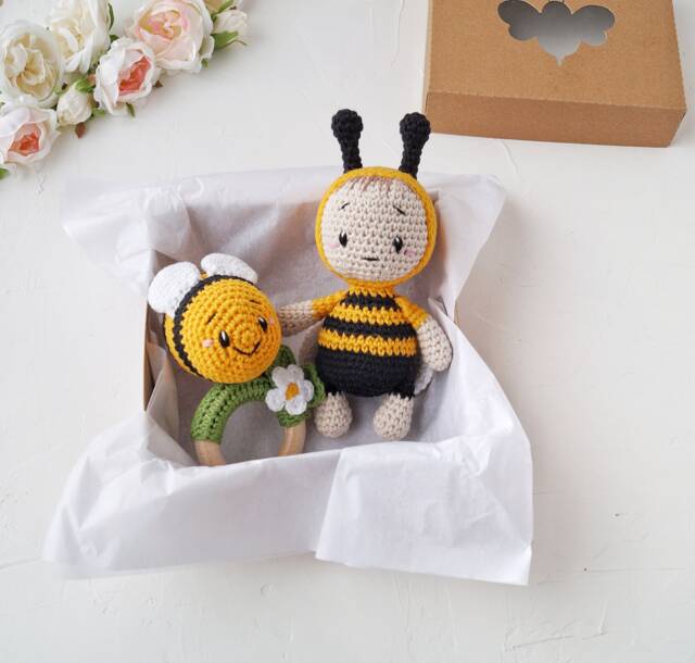 Honey Bee Baby Gift Set With Smal Crochet Toy & Bumblebee On Ring, Summer Shower For Pregnant Sister Or Mom To Be - image 1