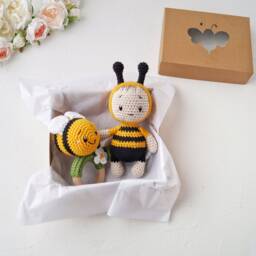 Honey Bee Baby Gift Set With Smal Crochet Toy & Bumblebee On Ring, Summer Shower For Pregnant Sister Or Mom To Be - thumbnail 3