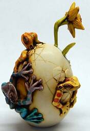 Artist Neil Eyre Eyredesigns 4 Tree Frogs Cracked Easter Egg Spring Daffodil Flower Sculpture Le50 - thumbnail 3