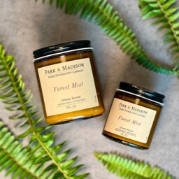 Forest Mist Soy Candle Woodland Moss & Fresh Florals - thumbnail 2