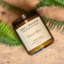 Forest Mist Soy Candle Woodland Moss & Fresh Florals - thumbnail 3