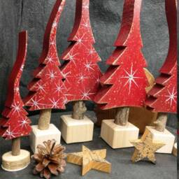 Candlelight, Dark Red & Gold Christmas Tree, A Glittering Fir Hand-Painted Wooden Tree in 4 Sizes - Selection - thumbnail 2