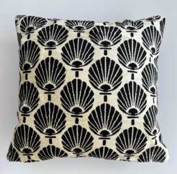 Silk Velvet Cushion Cover, Black Chrysanthemum Cushion, Turkish Jacquard Decorative Pillowcase 20''x20''/50x50 cm