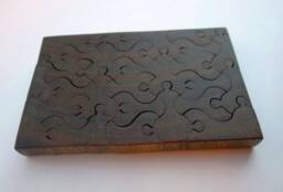 Lignum Vitae Hand Cut Wooden Jigsaw Puzzle - thumbnail 1