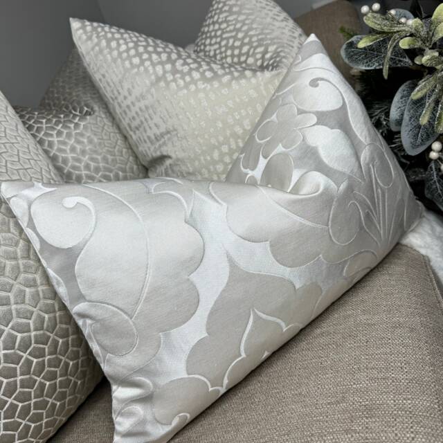 Elegant Damask Cushion Cover, Pillow Throw/Worldwide Shipping & Double Sided - Ivory Natural Iliv Textured Fabric - image 1