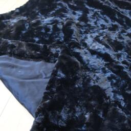 Plush Throw - thumbnail 4