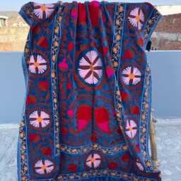 Handmade Velvet Suzani Quilt - Elegant Embroidered Bedding - thumbnail 3