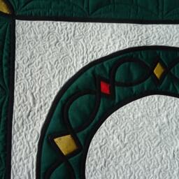 Irish Claddagh Celtic Knot Quilt Quilted Wall Hanging Art - thumbnail 3