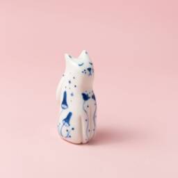 Handmade Porcelain Cat Figurine - Mushroom & Stars, Pocket Friend - thumbnail 3