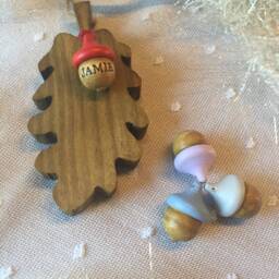 Wooden Hanging Oak Leaf & Personalised Acorn - Children Gift Keepsake Memory Mother's Day Easter Home Decor New Home Gift - thumbnail 3