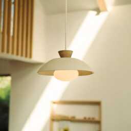 Speckled Cream Matt Dawn Pendant Light in Ceramic & Oak - thumbnail 2