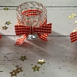 Set Of 3 Christmas Seasonal Glass Tea Light Candle Holders - thumbnail 2