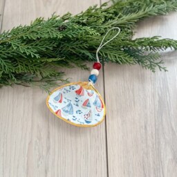 Coastal Christmas Ornament, Gift, Decoupage Clam Shell, Beach Nautical Gilded Party Favor, Gift Tag - thumbnail 3