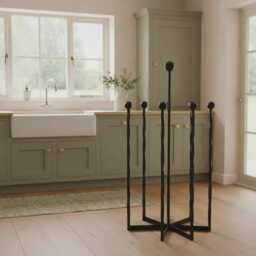 The Blandford 5-Pair Round Carousel Welly Boot Rack - Hand-Forged Wrought Iron Stand Compact Space-Saving Organiser, Fully Welded - thumbnail 4