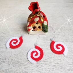 Set Of 3 Crochet White Red Christmas Spiral Ornaments, Home Decor - thumbnail 2