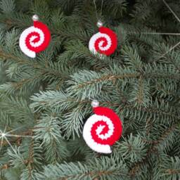 Set Of 3 Crochet White Red Christmas Spiral Ornaments, Home Decor - thumbnail 4