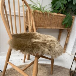 Antique Colour Sheepskin Seat Pad , Genuine Light Brown Sheepskin, Soft Neutral Taupe Fluffy Pad, Amazing Gift - thumbnail 3