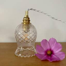 Vintage Tulip Lamp in Chiseled Glass - thumbnail 1